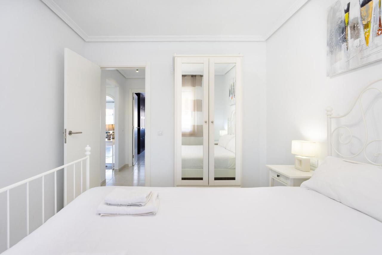 Black And White Apartment Free Wifi Los Cristianos  Exterior foto